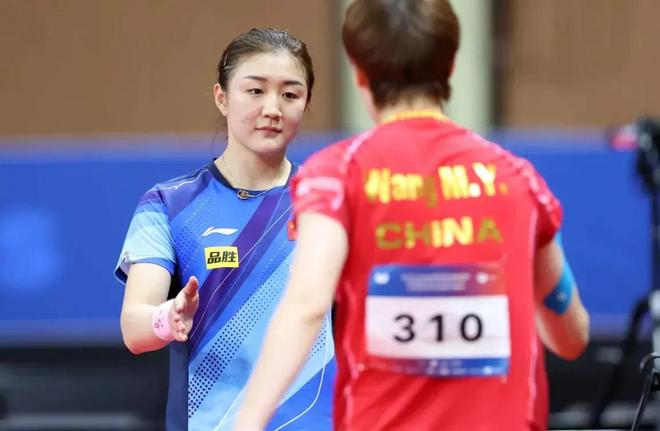 年轻球员显 年轻球员显